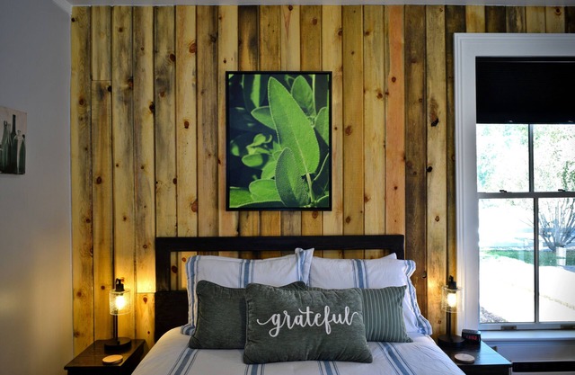 #5 Charming Room in Historic House, Sage Suite