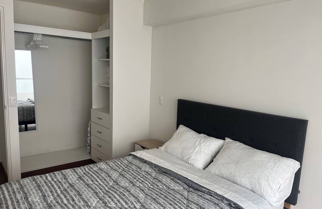 5 min from restaurants, cafes and supermarkets! Apartment in the best area of Lince