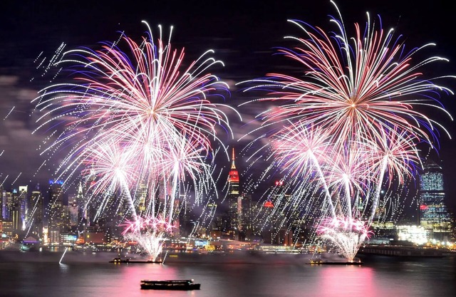 5 mins to Midtown Central New Lux 2b2b Corner Apt with Spectacular Skyline View