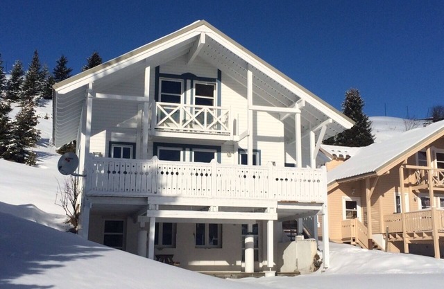 5 rooms chalet on the heights of Flaine Station