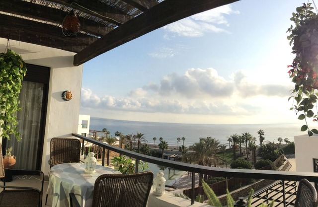 5* sea view apartment on beach 2 bedrooms. sleeps 4