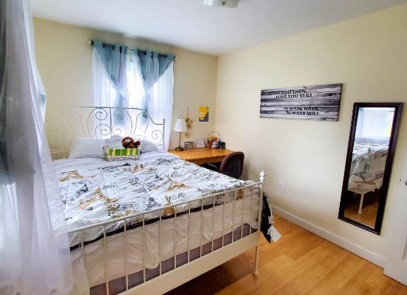5 star Room2/Close to everything/5 min walk metro/Rockville Town Center