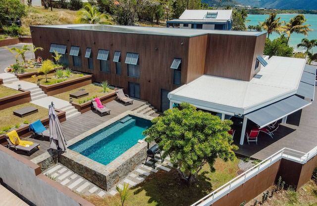 5-star seaside villa with panoramic view