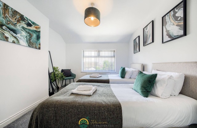 52NRC Unli Wi-fi |3 Bedroom House |Mins to Ricoh Arena