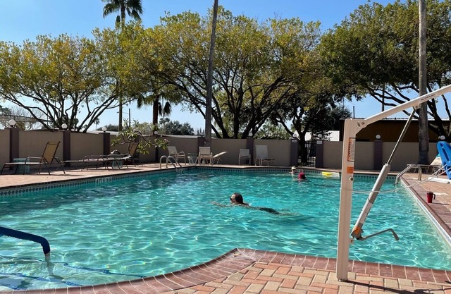 55&Up? WHAT A DEAL in a POPULAR RGV PARK! Gated, Great Pool & Sunshine!