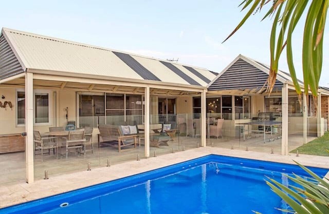 5BR Retreat: Pool, table tennis & Pure Relaxation!
