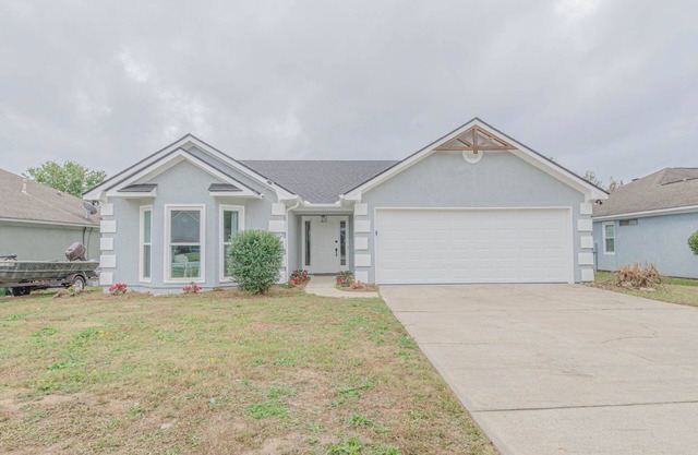6-Bed Artistic Home with Game room