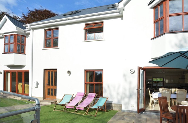 6 bedroom accommodation in Stepaside, near Saundersfoot