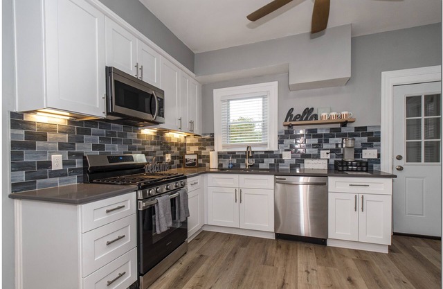 6 Min from Stadium -NEWLY Renovated Ohio City Gem