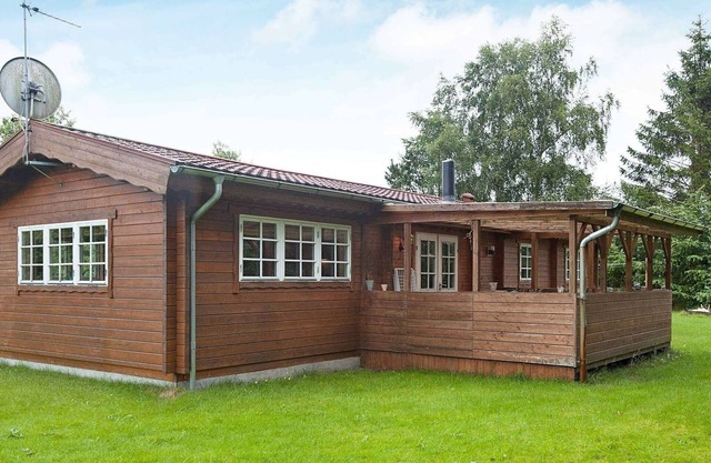 6 person holiday home in Fårvang-By Traum
