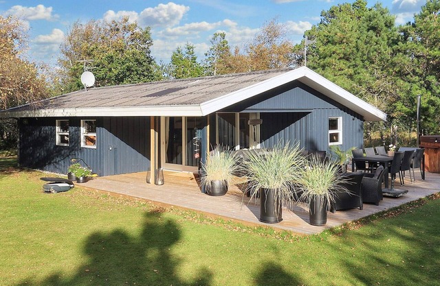 6 person holiday home in Pandrup