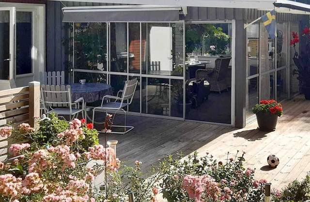 6 person holiday home in HÄLLEKIS