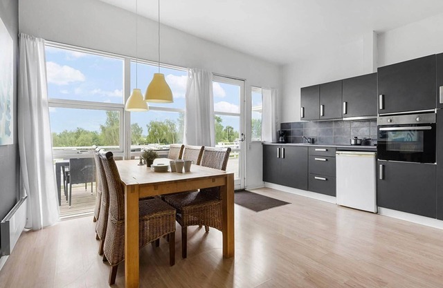 6 person holiday park home in Vipperød