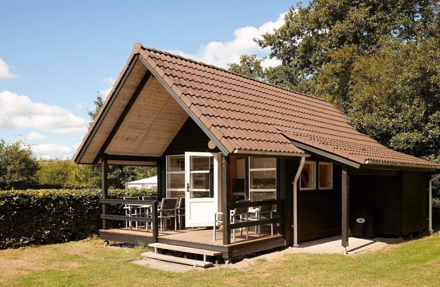 6 person holiday park home in Bryrup