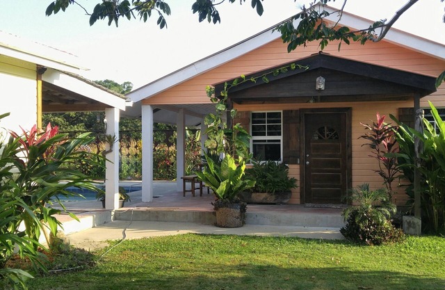 600 sq ft Casita w/Pool for short or long term rental