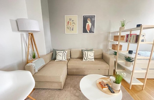 65qm - city - popular street - Limmerstrasse - MalliBase Apartments