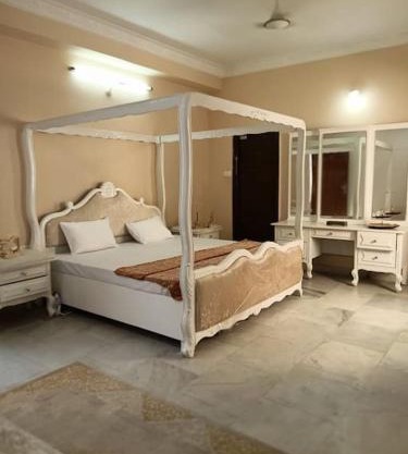 6BHK AC Home for families in Prime Loc Hyderabad