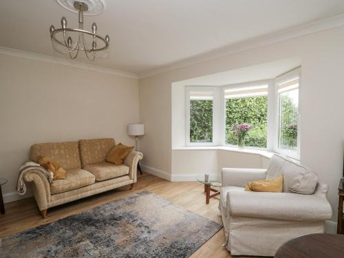 7 Belfort Court