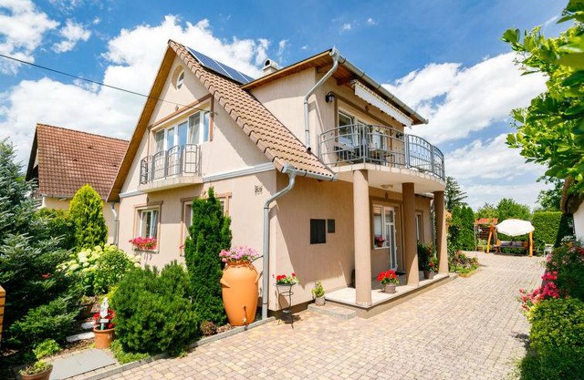 70 m² Apartment ∙ 2 bedrooms ∙ 5 guests