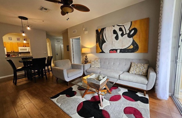 7660 Windsor Hills 2 bedroom condo, close to clubhouse and pool