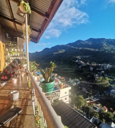 7th Heaven Lodge and Cafe