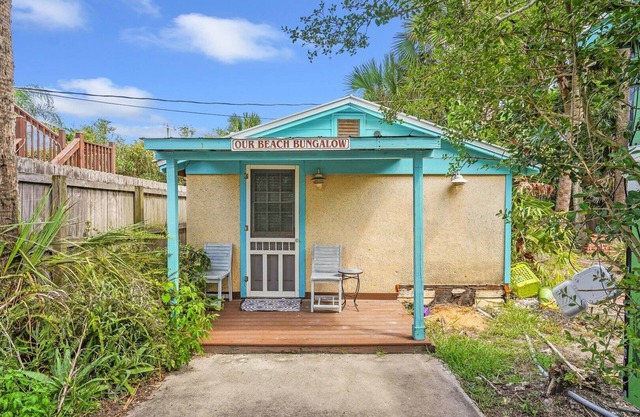8.5 B Street - Beachside Bungalow
