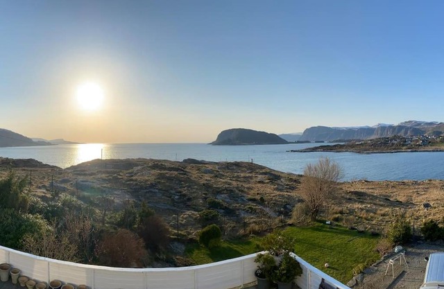 8 person holiday apartment in beautiful surroundings in Selje