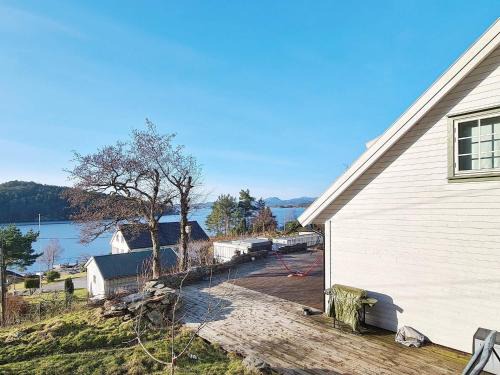 8 person holiday home in Masfjordnes-By Traum