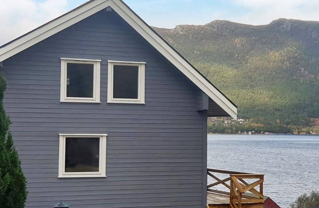 8 person holiday home in Svelgen
