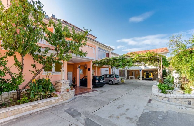 80 m² Apartment ∙ 2 bedrooms ∙ 6 guests