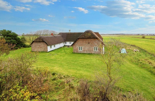9 person holiday home in Tim-By Traum