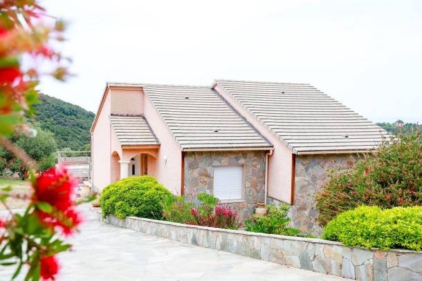90 m² Villa ∙ 2 bedrooms ∙ 4 guests
