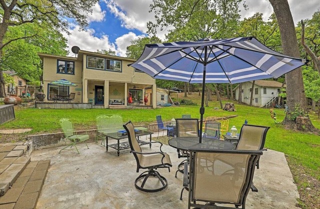 A 5bd haven of luxury and nature on Silver Creek/Lake Worth