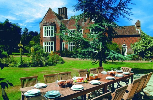 A beautiful house in North Tuddenham, Norfolk sleeping 14 guests in 7 bedrooms.