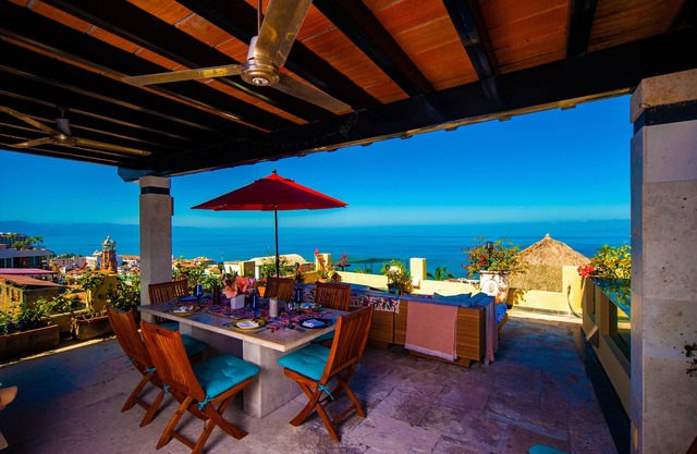 A Charming, Open-Air Home Perfect for Groups in El Centro