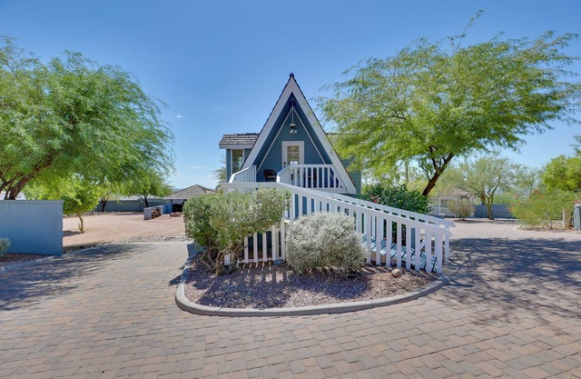 A-Frame w/Patio & Mtn Views: Arizona Retreat