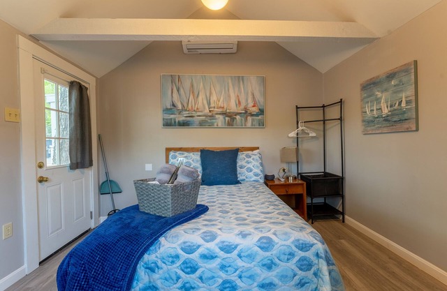 A great cabin with lake views & access! Now Featuring AC/Wi-Fi- & TV