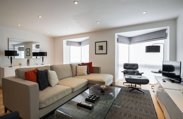 A Hint of Pink - Three Bedroom House, Sleeps 6