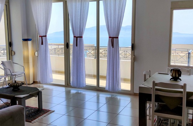 A Lovely Place With lot of Light and sea View. The Beach is Only 150 Away