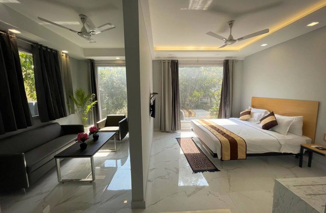 A modern service apartment just 12 mins from Cyber City