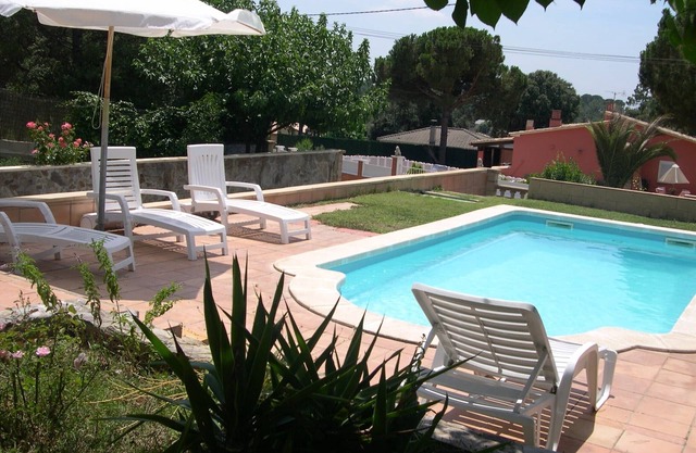 A nice house in a protected environment for 1/2 hour from Barcelona