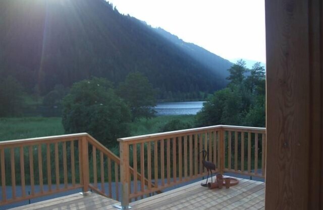 A pearl with charm Field by the lake, detached with plotPets allowed