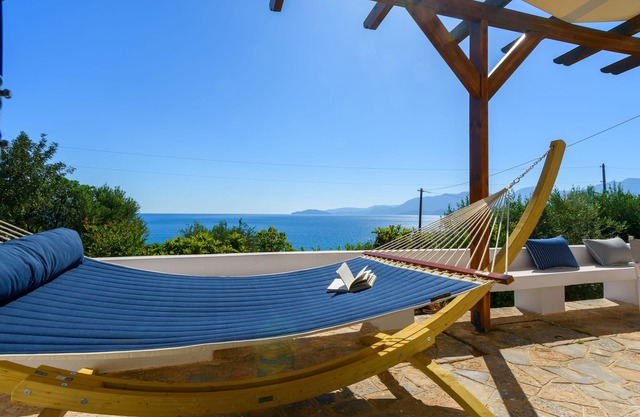 A quiet, garden and sea view villa