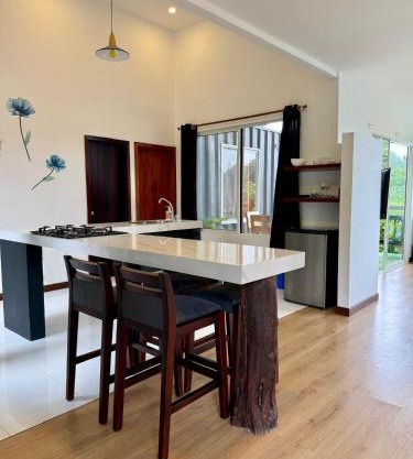 A short 10-minute ride from Puerto Ayora, in a tranquil natural setting