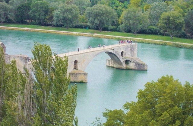 A SLICE OF HEAVEN PERFECTLY PLACE TO VISIT ILE ON THE SOURGES,CARPENTRAS,AVIGNON