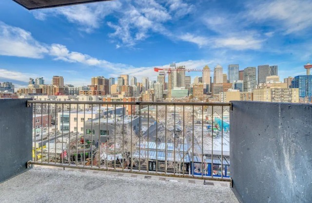 A Spacious Downtown 1-bed Suite Free Parking