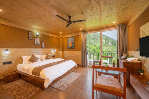 A Suhana Suffer Kufri I Vacations I Conference I MICE I Family Events I Open Air Terrace I Sky Bonfire I Kufri by Exotic Stays