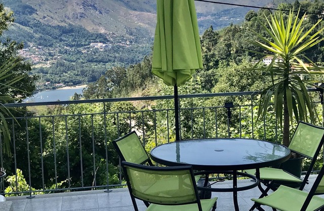 A very nice, comfortable holidayhome in the Peneda Geres with lake and beach