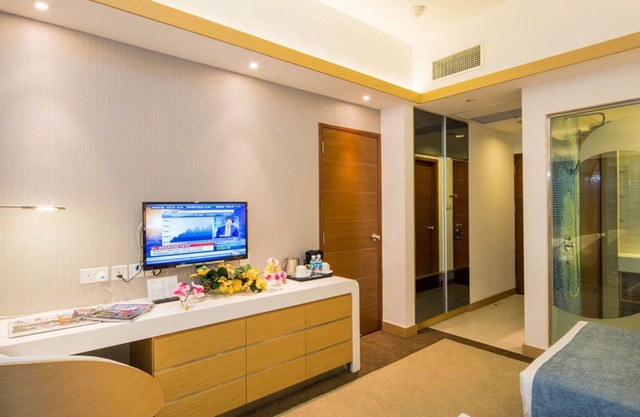 A view To kill - Self contained Suite room with kitchenett and bathroom