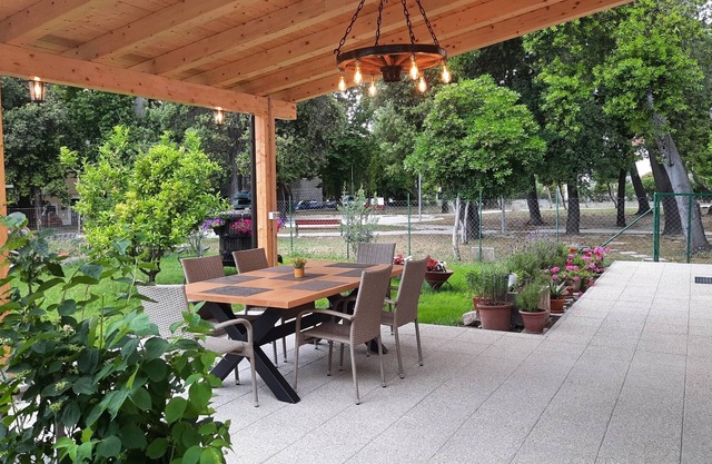A1 - spacious apartment just 40m from the beach